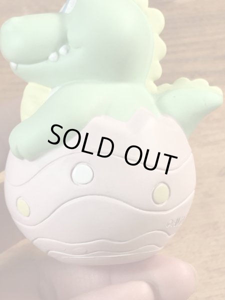 Avon社製の恐竜の卵の80’sヴィンテージソフビドール