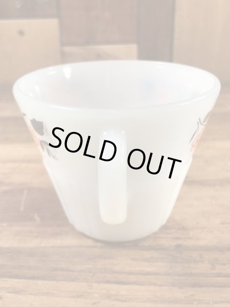 Termocrisaのフラワー柄の70〜80’sヴィンテージミルクガラスカップ