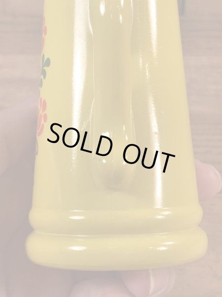 エイボン社製の花の絵が付いたポットの70年代ビンテージ容器