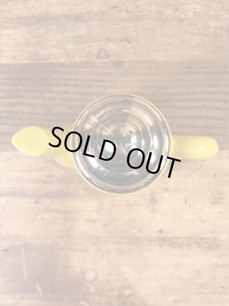 エイボン社製の花の絵が付いたポットの70年代ビンテージ容器