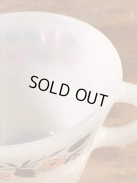 Termocrisaのフラワー柄の70〜80’sヴィンテージミルクガラスカップ