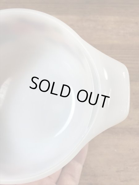 Schott Mainz社製のフラワー柄の60〜70’sヴィンテージミルクガラス皿