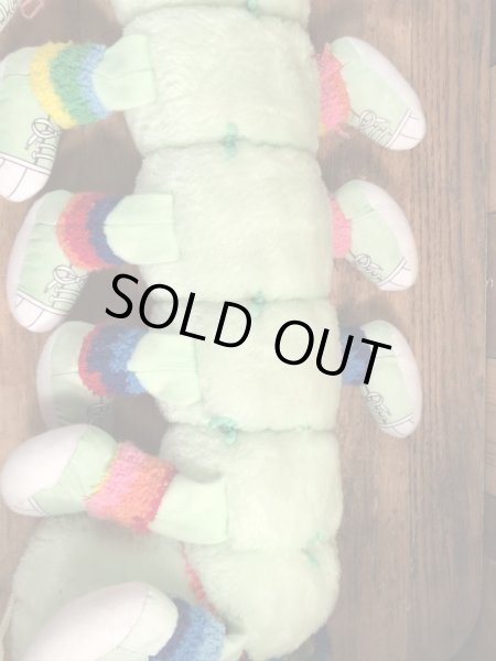 パステルカラーの芋虫“Lots A Legs”の80’sヴィンテージプラッシュドール