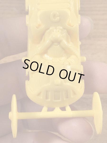 アドバタイジングキャラクターのキャプテンクランチの70’sヴィンテージプラスチックトイ