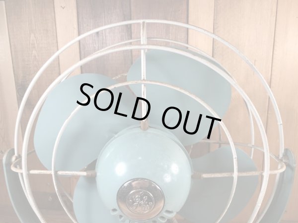 ゼネラルエレクトリック社の鉄製の50〜60年代ビンテージ扇風機