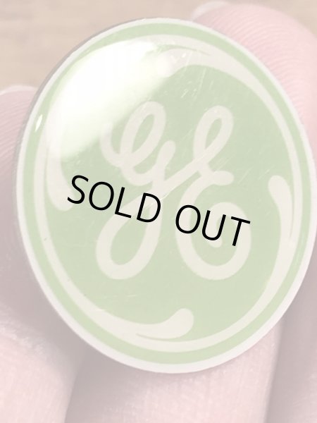 General Electric社のエナメル加工の80’sヴィンテージピンズ