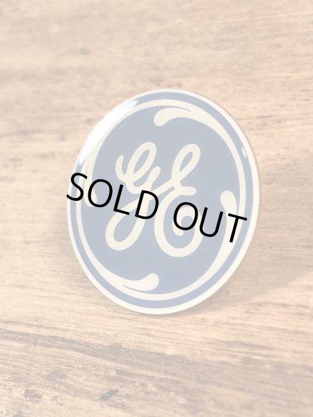 General Electric社のエナメル加工の80’sヴィンテージピンズ