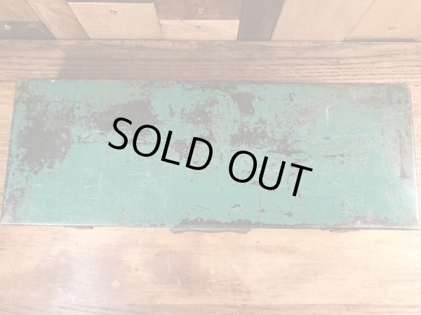 American Toy & Furniture社のメタル製の50’sヴィンテージ工具箱