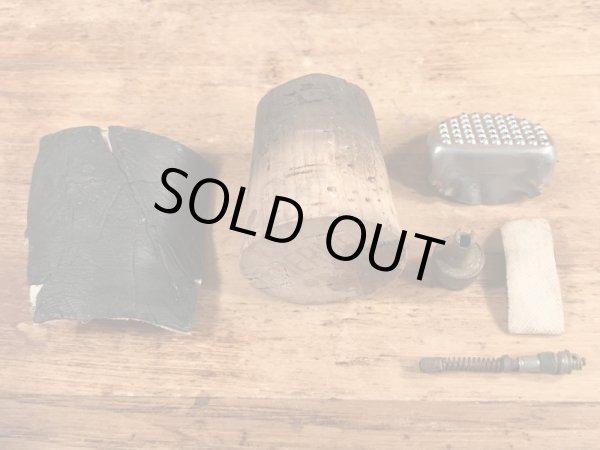 Firestoneのタイヤチューブのリペアキットが入っていた40〜50’sヴィンテージTin缶