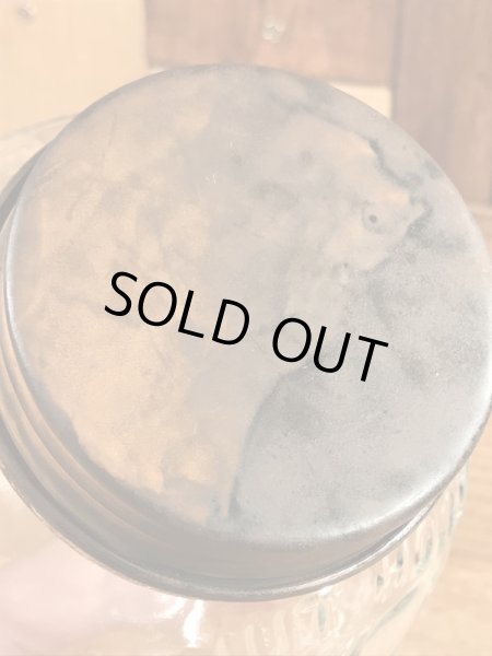 The Nut Houseのナッツが入っていた30〜40年代ビンテージガラスジャー