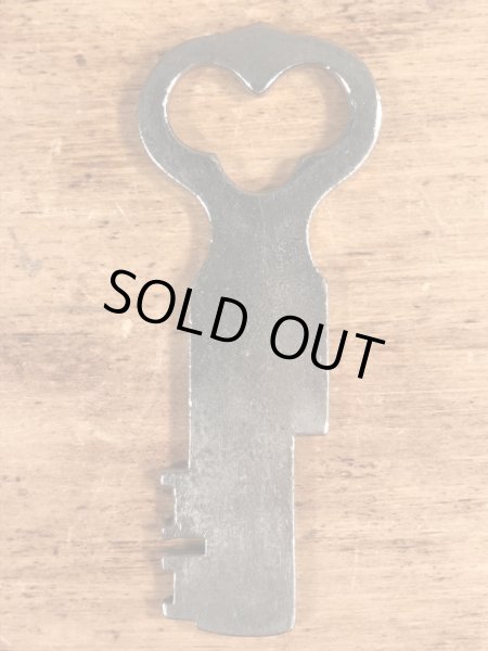 Pauly Jail Building Co.の刑務所のビンテージキー