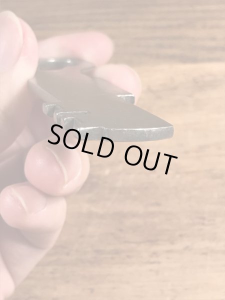 Pauly Jail Building Co.の刑務所のビンテージキー