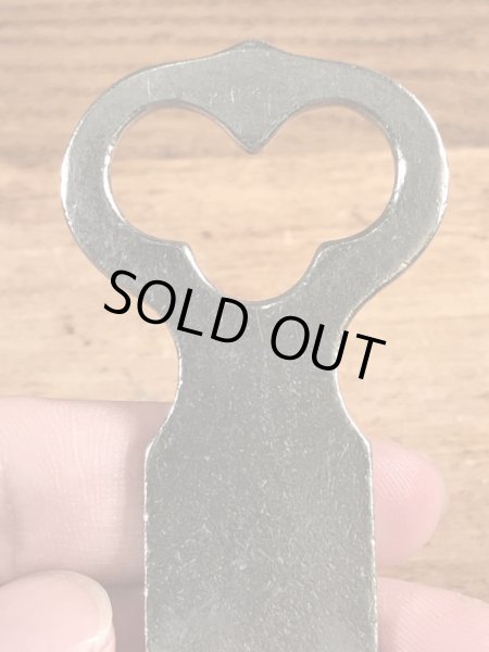 Pauly Jail Building Co.の刑務所のビンテージキー