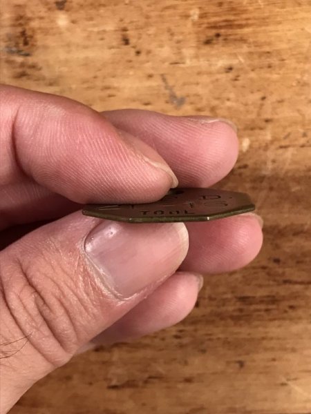 B.P.D.“21-16”と書かれたツールに付いていたヴィンテージブラスタグ