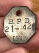B.P.D.“21-42”のツールのビンテージ真鍮タグ