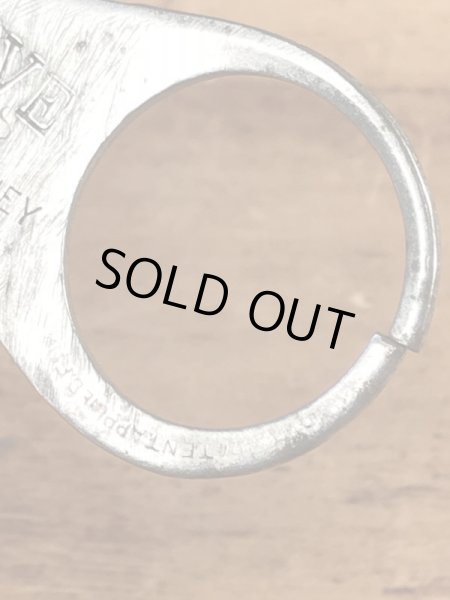 アンティークのボトルオープナーなどが付いたS.Mechalovitz Co.のヴィンテージシガーボックスオープナー