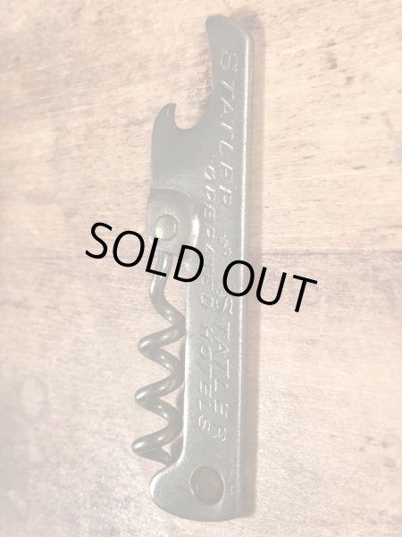 ホテルの企業物のコークスクリューが付いたヴィンテージボトルオープナー