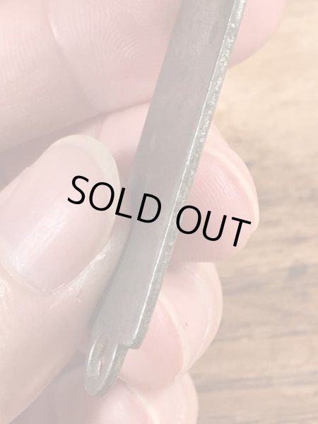 カルバートジンのボトル型のビンテージ栓抜き