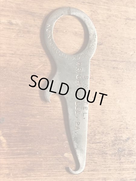 アンティークのポケットツールが付いたビンテージ栓抜き