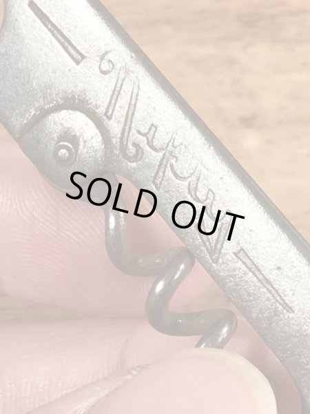 企業物の折り畳みのコークスクリューが付いたビンテージ栓抜き