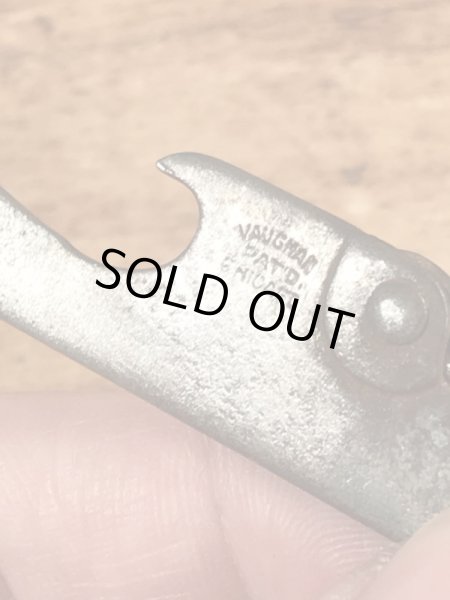 企業物の折り畳みのコークスクリューが付いたヴィンテージボトルオープナー