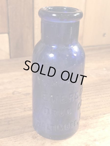 エマーソンドラッグ社製の青色のアンティークの薬瓶