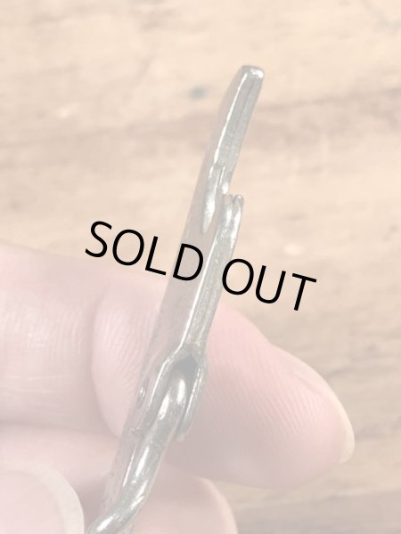 ウイスキーの折り畳みのコークスクリューが付いたビンテージ栓抜き