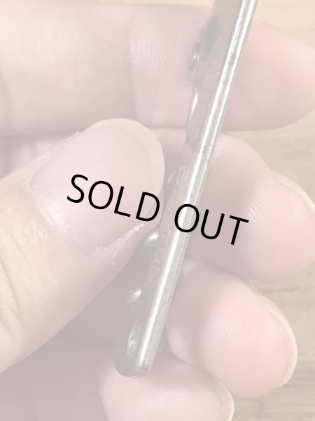 Gallagher & Burtonのウイスキーのヴィンテージボトルオープナー