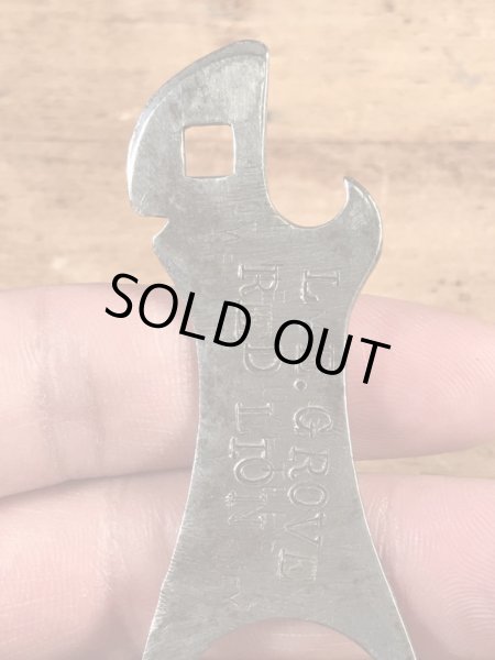 アンティークの栓抜きなどが付いたビンテージシガーボックスオープナー