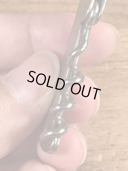 企業物の折り畳みのコークスクリューが付いたヴィンテージボトルオープナー