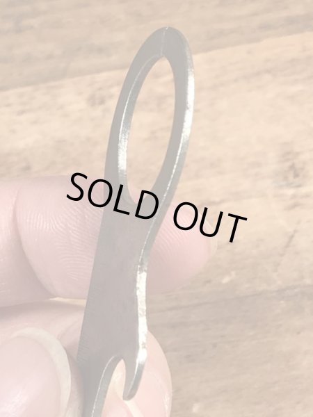 アンティークのポケットツールが付いたビンテージ栓抜き