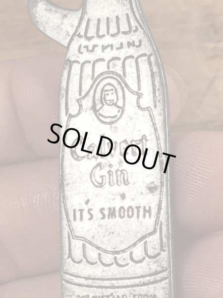 Calvert Ginのボトル型のヴィンテージボトルオープナー