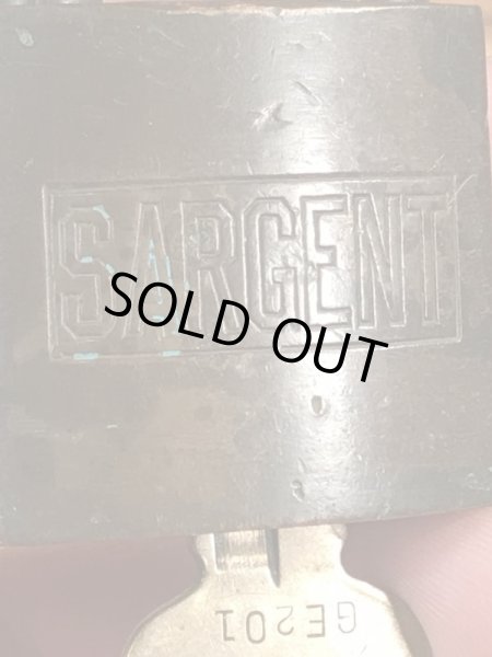Sargent社製のU.S.N.のヴィンテージパドロックキー