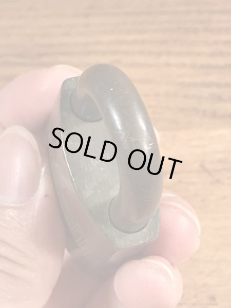 USネイビーのミリタリー物のビンテージ南京錠