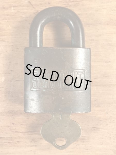 Sargent社製のU.S.N.のヴィンテージパドロックキー