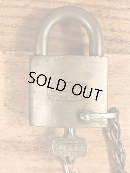 Best社のスタンダードオイルカンパニーのビンテージ南京錠