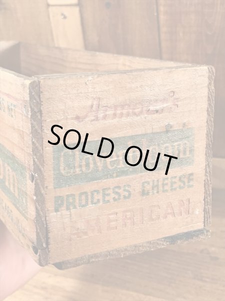 Cloverbloom社製のチーズが入っていたビンテージ木箱