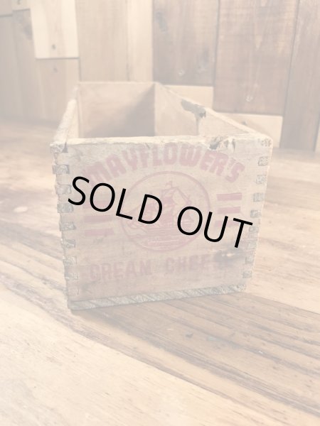 Mayflower'sのクリームチーズが入っていたビンテージ木箱