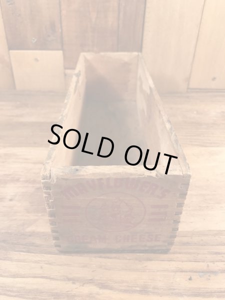 Mayflower'sの木製のヴィンテージチーズボックス