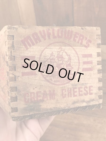 Mayflower'sのクリームチーズが入っていたビンテージ木箱