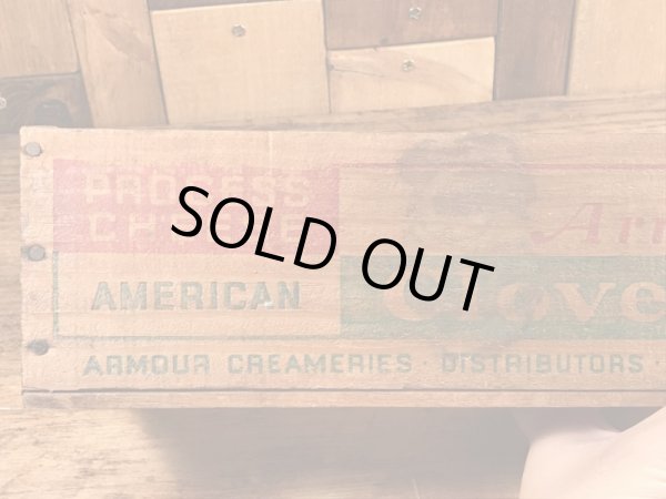 Cloverbloom社製のチーズが入っていたビンテージ木箱