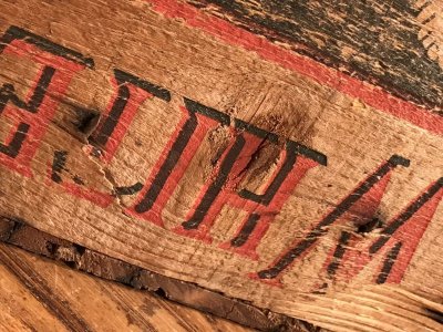 画像3: White Horse Celler Blended Scotch Whisky Wood Box スコッチウイスキー ビンテージ ウッドボックス 木箱 〜50年代