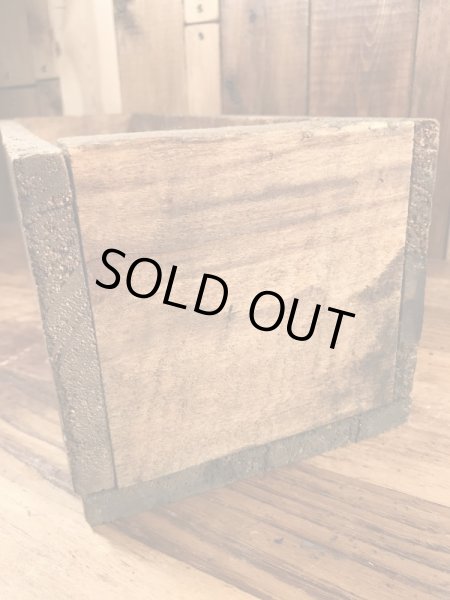 Ackerman-Johnson Co.の企業物のヴィンテージウッドボックス