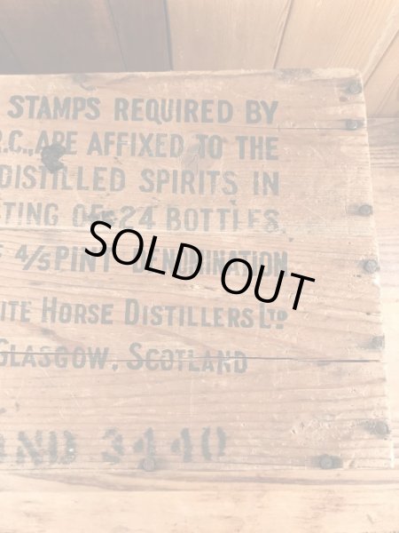 White Horse Cellerのスコッチウイスキーのビンテージ木箱