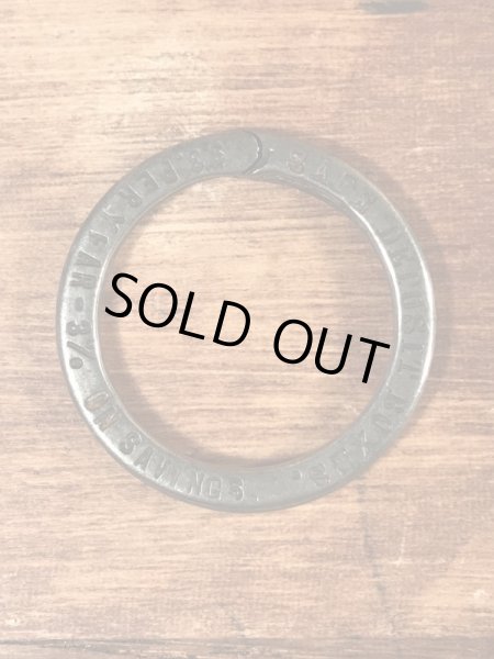 アドバタイジング物のノベルティのヴィンテージキーリング