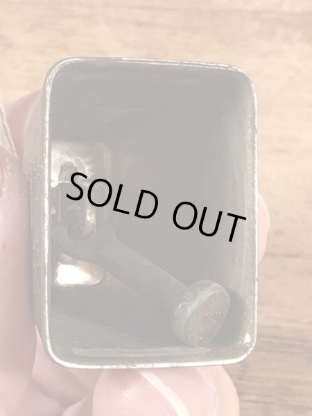 オイル会社のアドバタイジング物のヴィンテージブラスベル