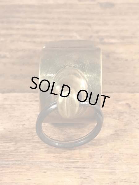 The Acme Thundererの真鍮製のビンテージの笛