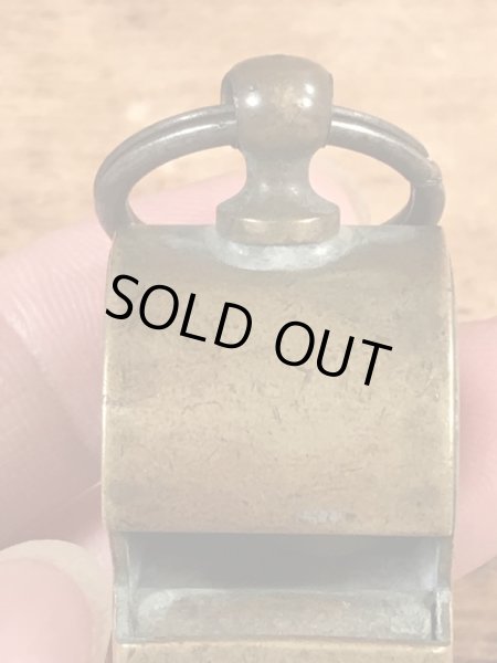 ミリタリー物のブラス製のビンテージの笛