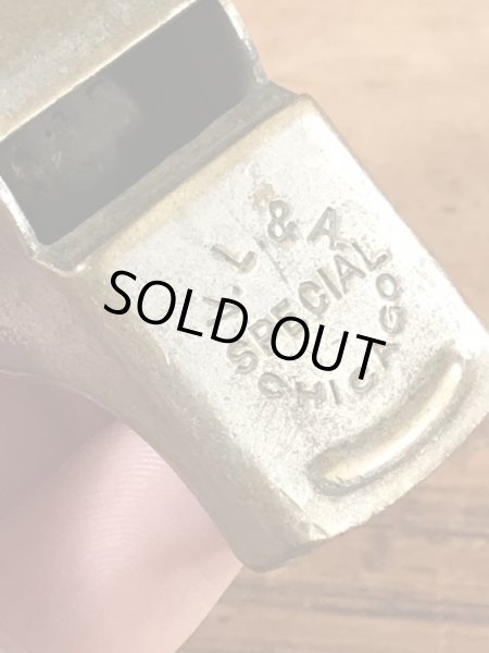 V.L.& A.Special Chicagoのボールチェーンが付いたビンテージ呼び笛