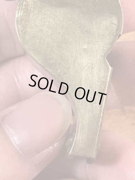 真鍮製のミリタリー物のヴィンテージホイッスル